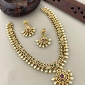 gold finish necklace rs.750