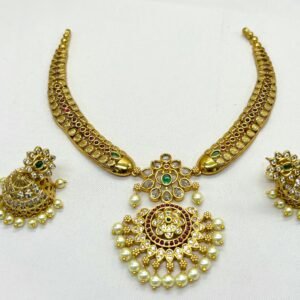 gold plated necklace rs.850