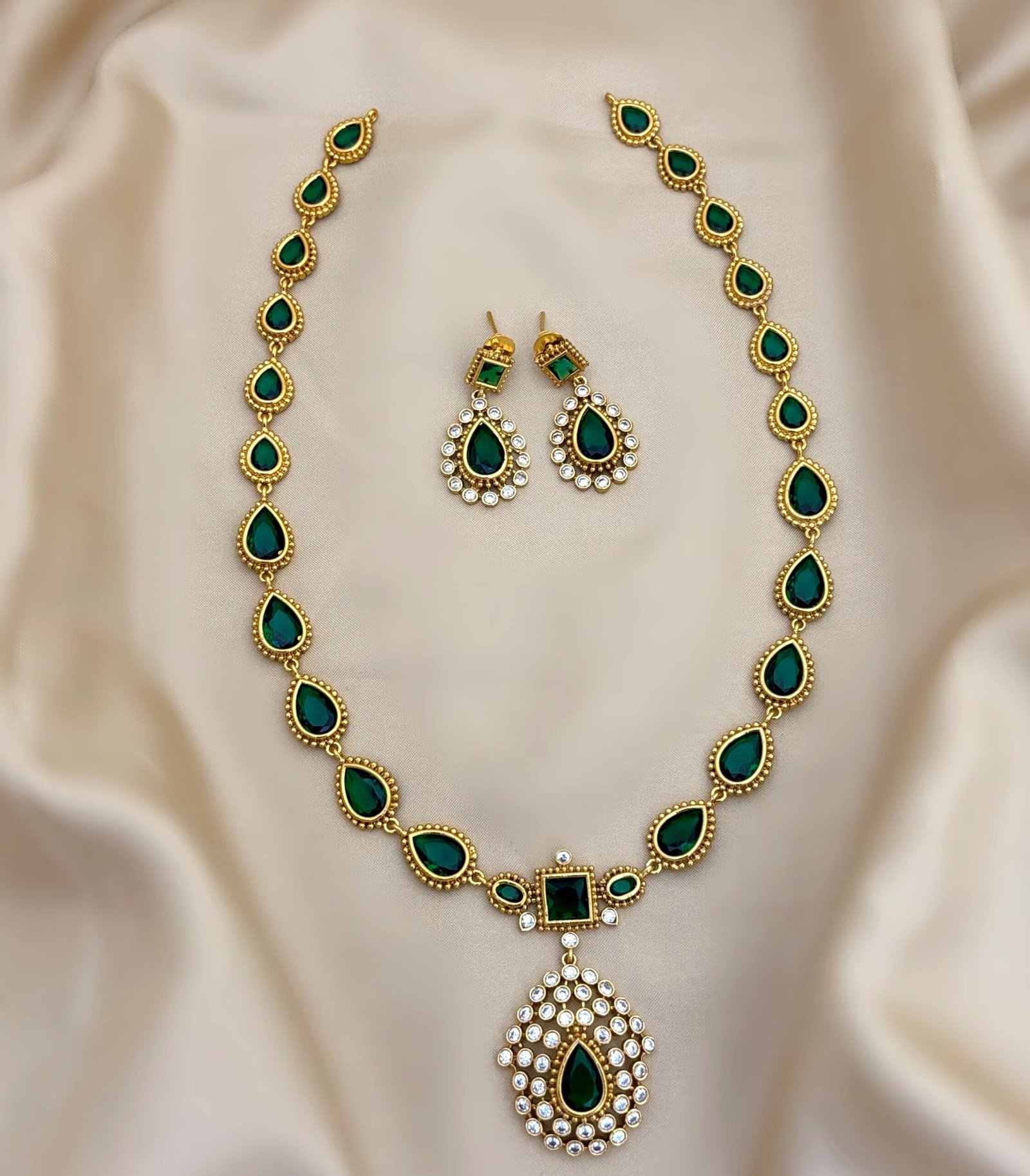 jyotika emerald green long chain jyotika emerald green long chain