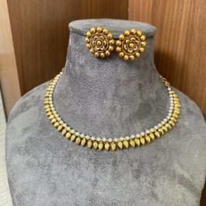 simple bud choker rs.450