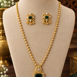 simple chain with green stone pendant rs.550