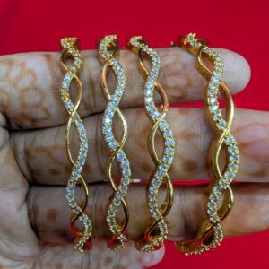 wavy bangle 2.6 rs.850